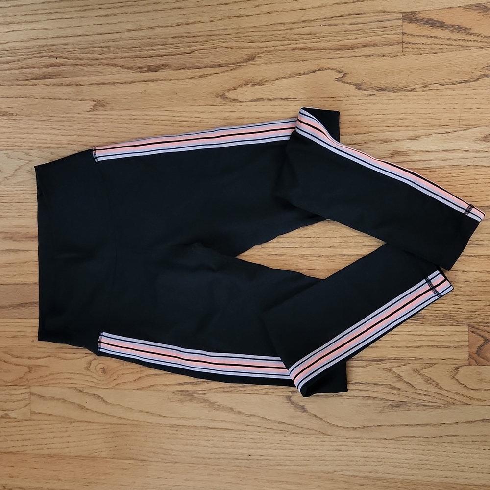 TNA leggings
